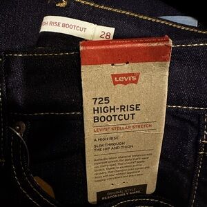 Levi’s brand new 725 high-rise boot cut jeans size 28 x 32